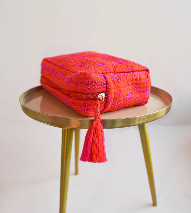 Kosmetiktasche Orange mit Stickerei aus Bio-Baumwolle