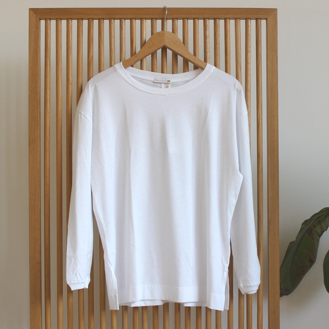 weisses Langarmshirt aus Baumwolle