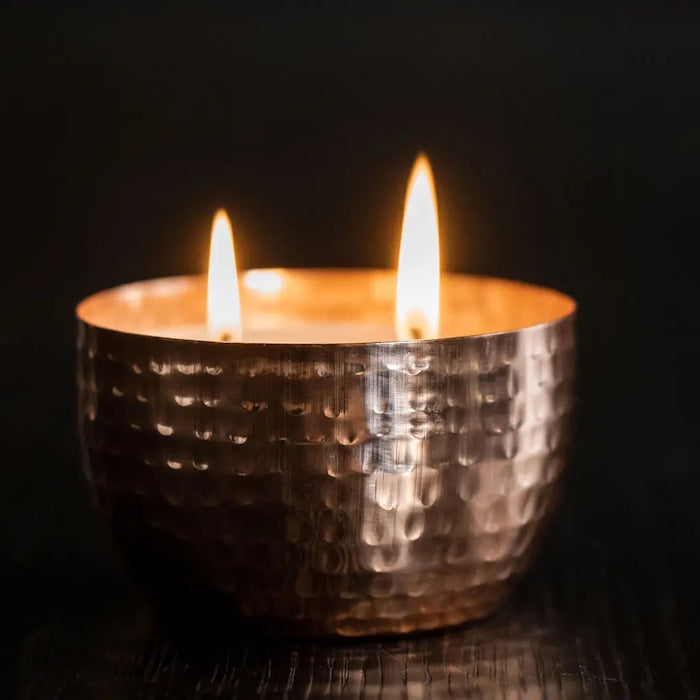Ayurvedische Pitta Kerze mit Aqua-Noten und Oud