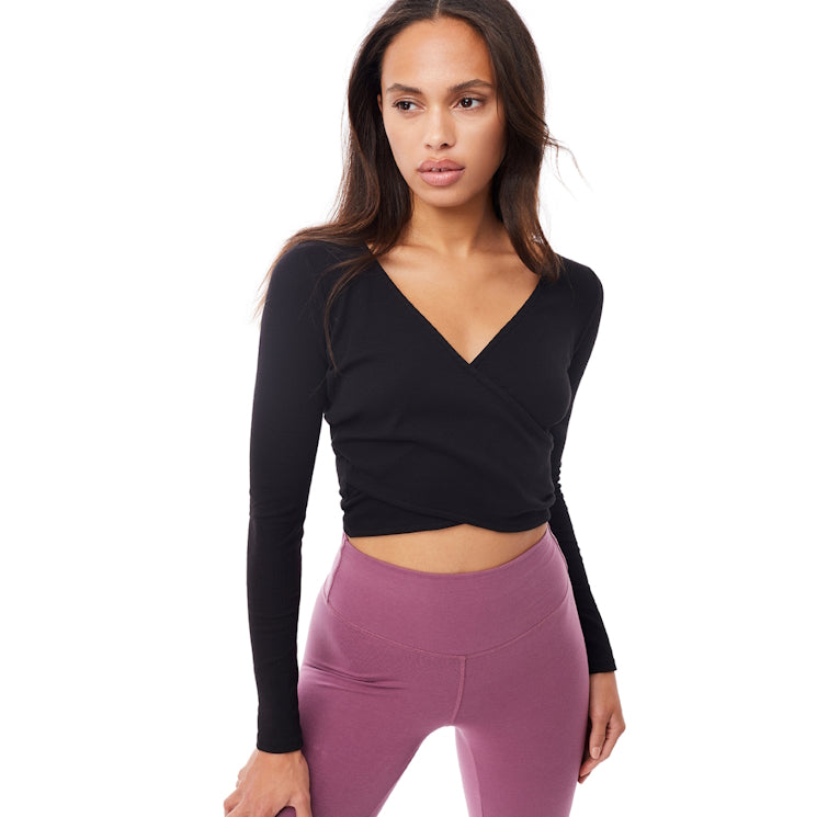 Yoga-Wickeltop aus Bio-Baumwollrippe GOTS in Schwarz